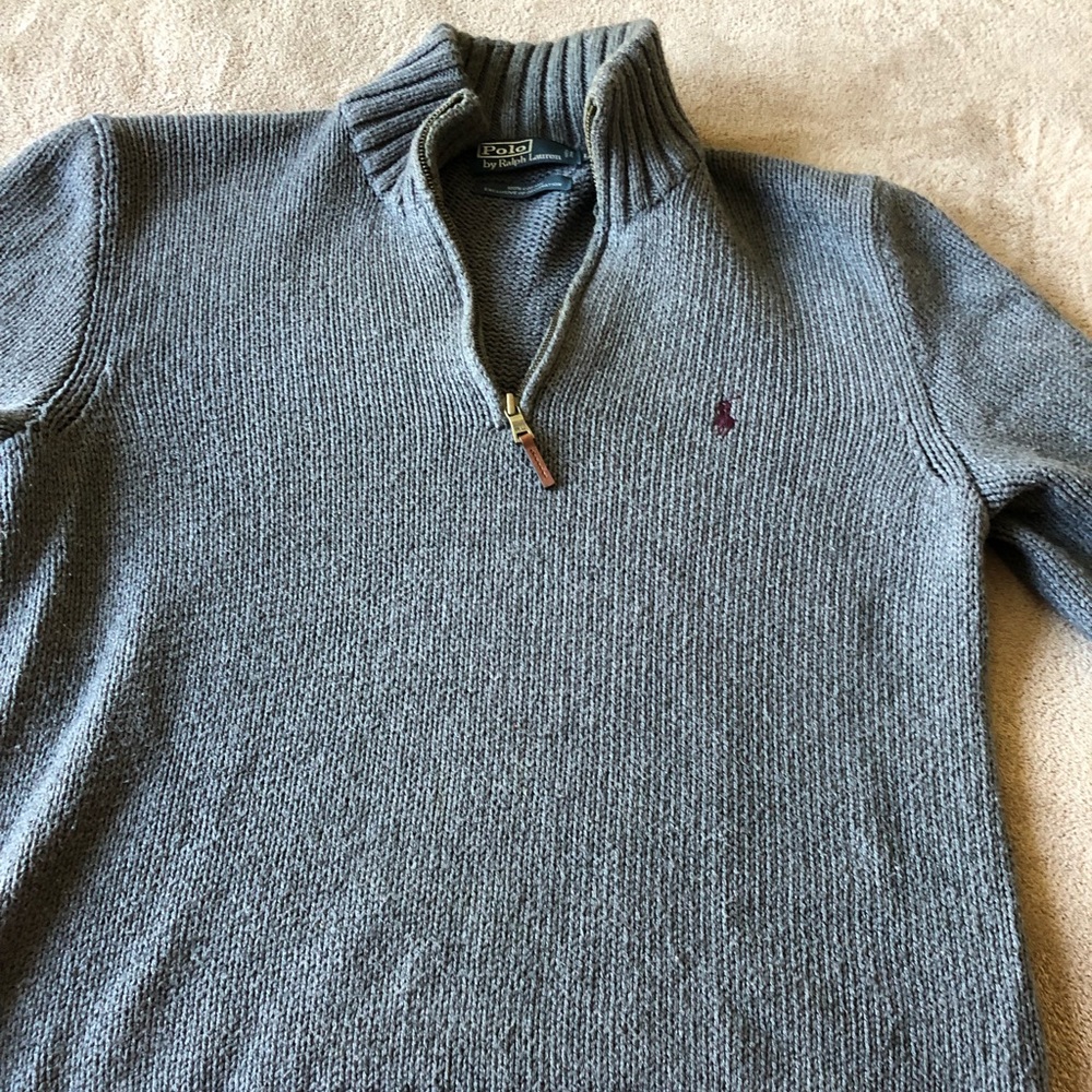 Polo sweater in very good condition